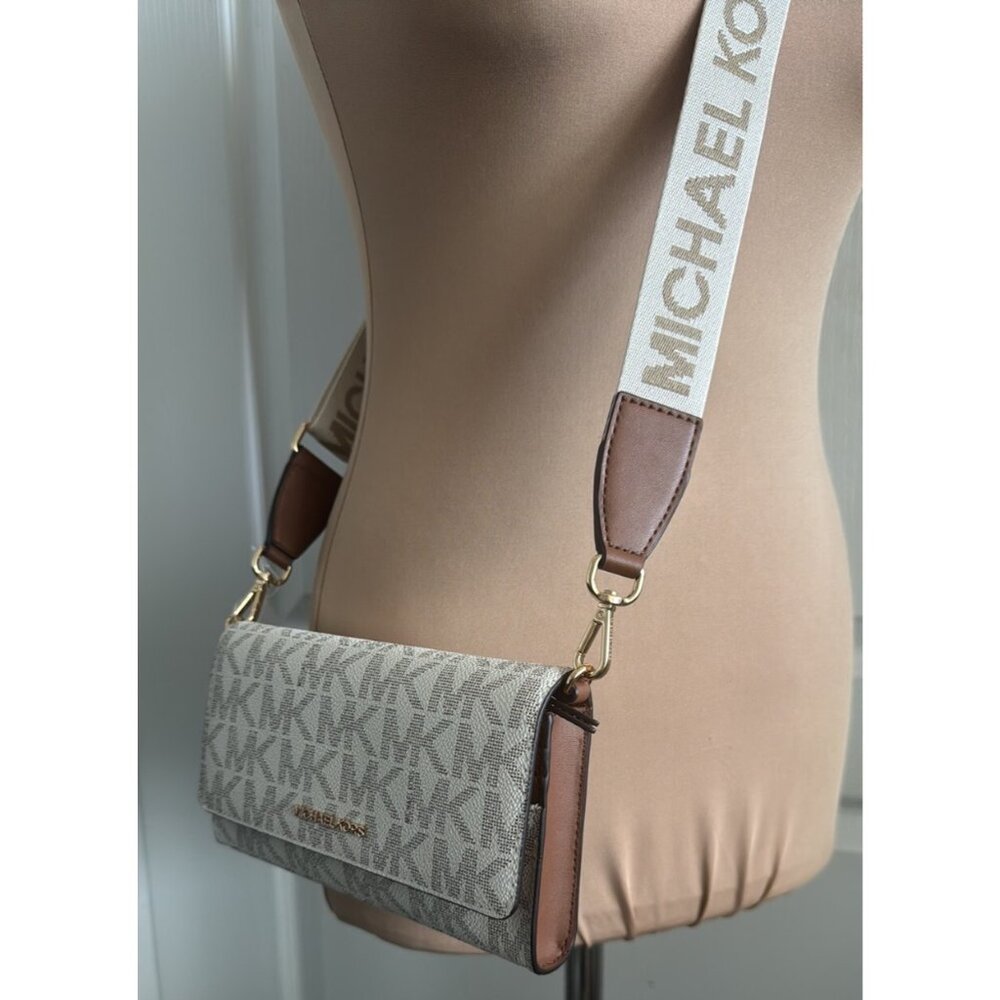 Michael Kors Jet Set Signature Vanilla Luggage Crossbody Handbag W Wide Strap - Picture 6 of 15